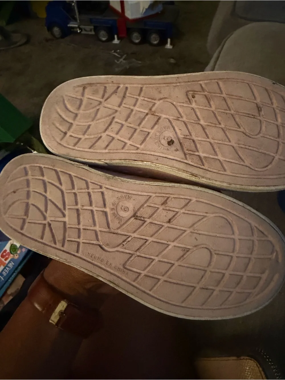Source Unknown Pink and White Kids Moccasins